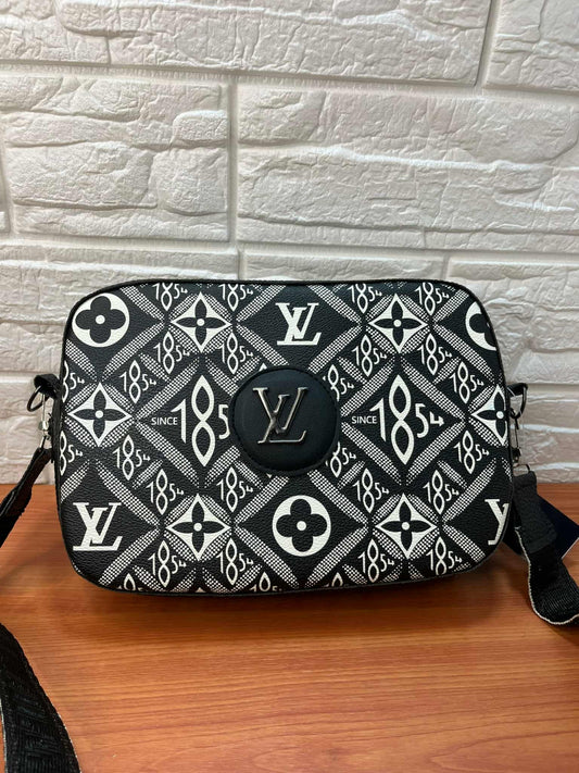 sacoche  LOUIS VUITTON